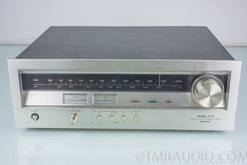 Onkyo T-9 Vintage AM / FM Stereo Tuner