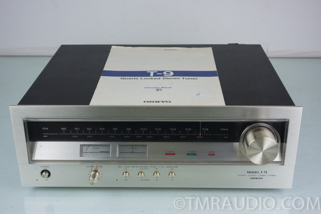 Onkyo T-9 Vintage AM / FM Stereo Tuner