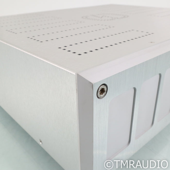 IsoTek Nova GII AC Power Line Conditioner