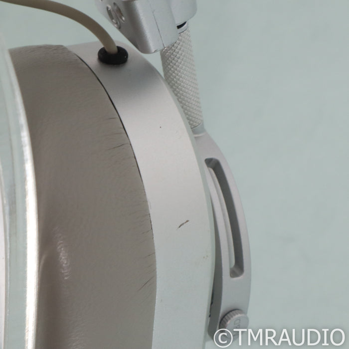 Master & Dynamic MH40 Open-Back Headphones; Silver-White