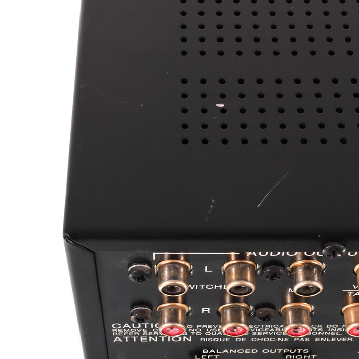McIntosh C35 Stereo Preamplifier; MM Phono (No Remote)