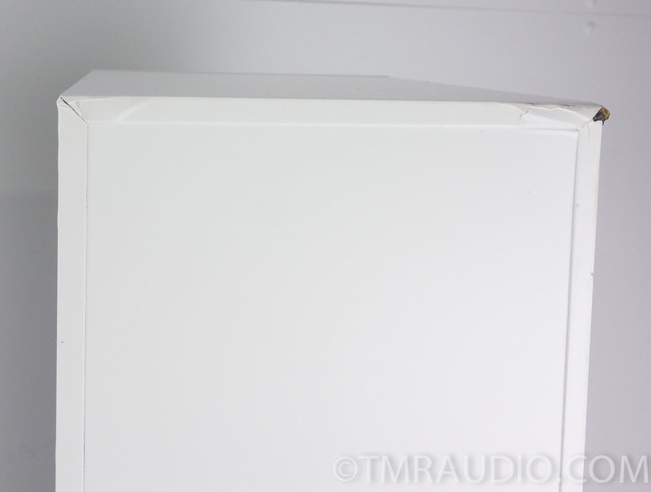 Canton GLE 490.2 Speakers