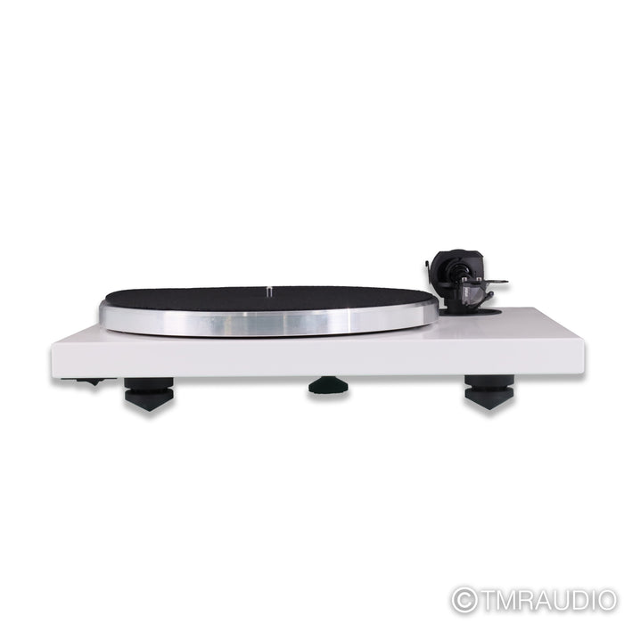 Pro-Ject 1-Xpression Carbon Classic Belt Drive Turntable; Ortofon 2M Silver MM