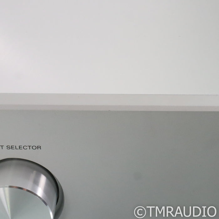 Luxman C900u Stereo Preamplifier