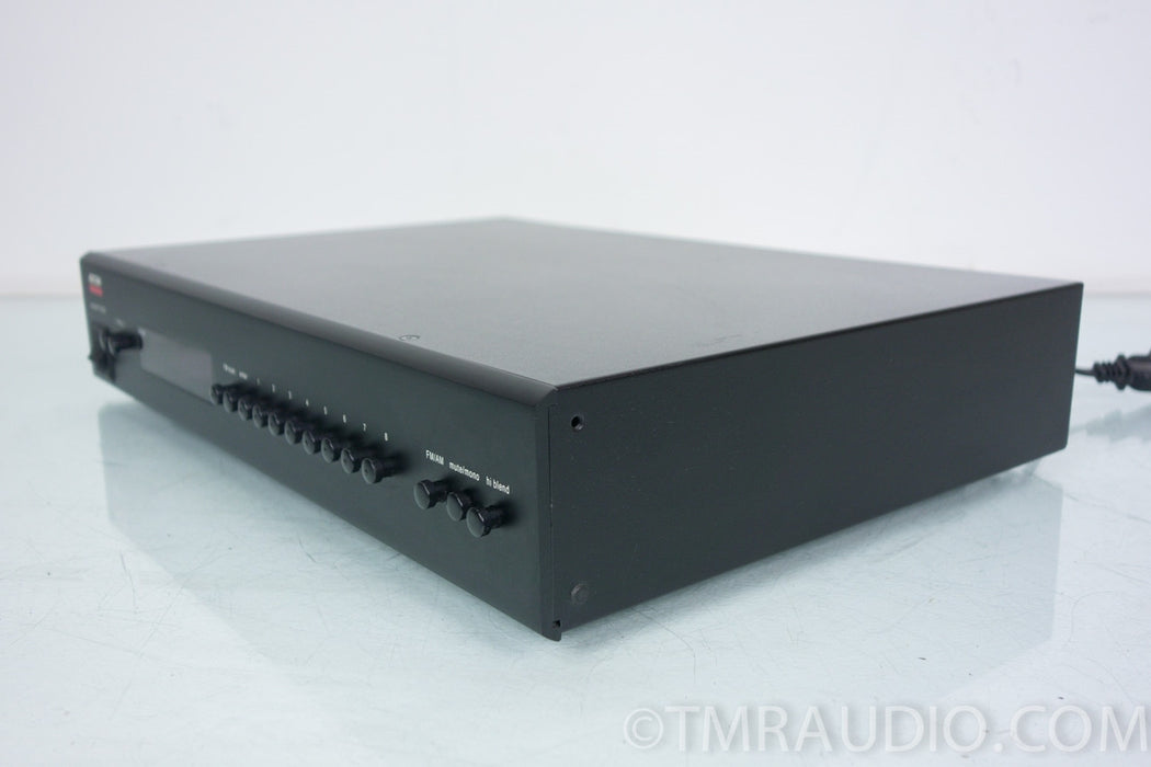 Adcom GFT-555 ii AM / FM Tuner