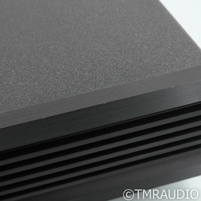IsoTek Evo3 Sigmas Power Conditioner; w/ Premier Power Cable