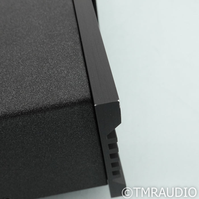 IsoTek Evo3 Sigmas Power Conditioner; w/ Premier Power Cable