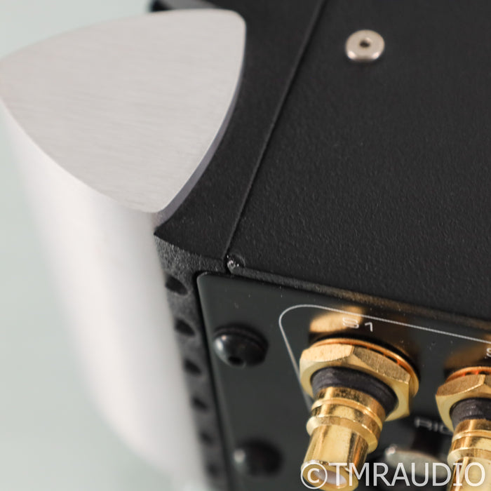 MOON by Simaudio P8 Stereo Preamplifier; P-8