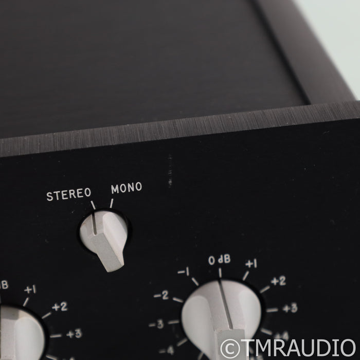 Mark Levinson No. 26S Stereo Preamplifier (PH / Aux 2 Input Non-Functional)