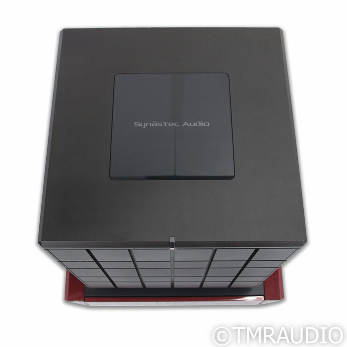 Synastec Audio Saxum Stereo Power Amplifier; w/ FalkenOhr Isolation Stand