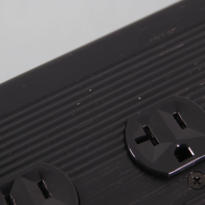 Synergistic Research PowerCell 8 UEF Power Conditioner