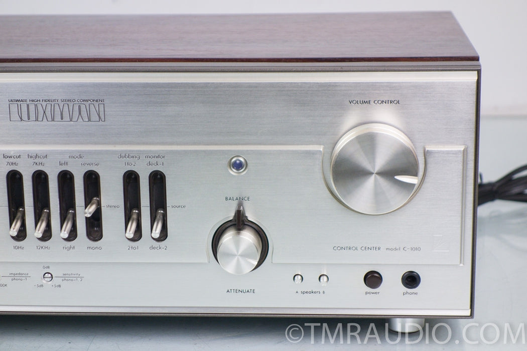 Luxman C-1010 Vintage Stereo Control Amplifier