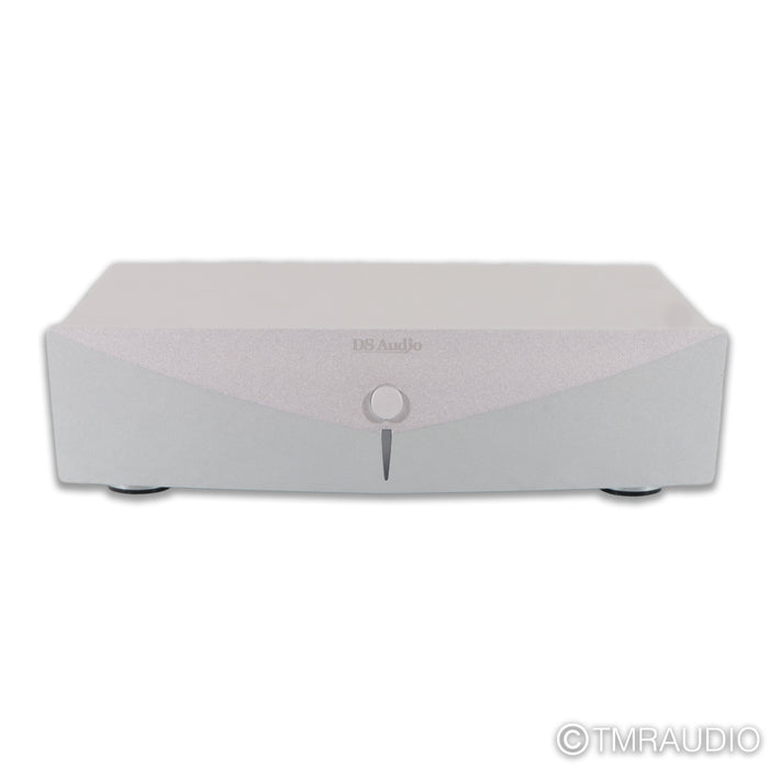 Clearaudio Signature Belt Drive Turntable; DS Audio E1 Cartridge / D3 Equalizer
