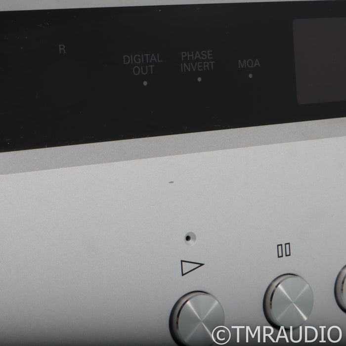 Luxman D-03X CD Player