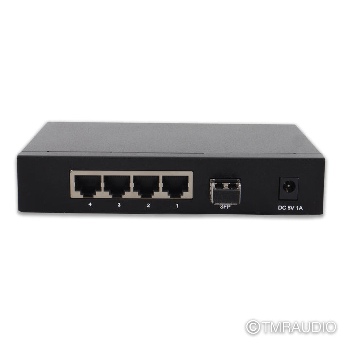 Sonore Signature Rendu SE Network Streamer; w/ Trendnet Ethernet Switch