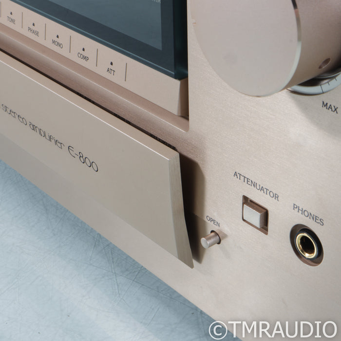 Accuphase E-800 Stereo Integrated Amplifier; DAC-60; MC / MM Phono