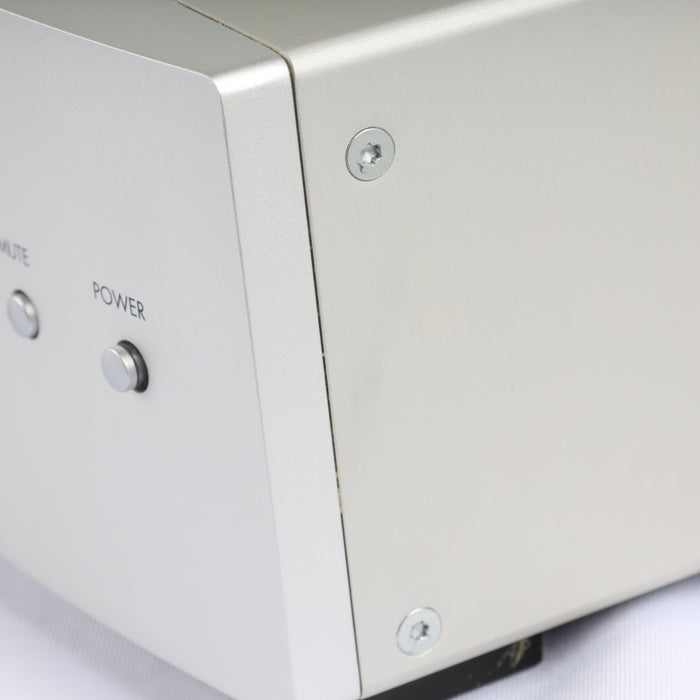 Anthem STR Stereo Preamplifier; MM / MC Phono (No Remote)
