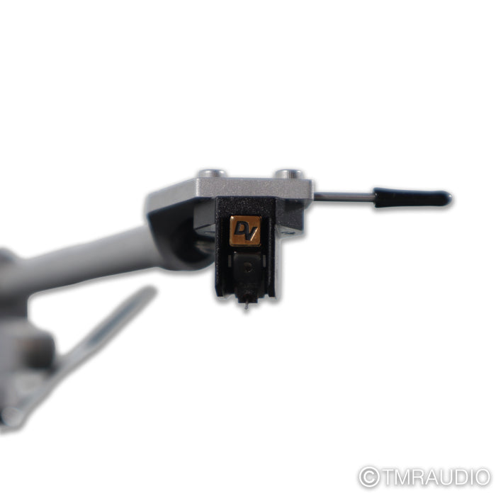 VPI Scout Belt Drive Turntable; Dynavector DV-20X2H MC Cartridge