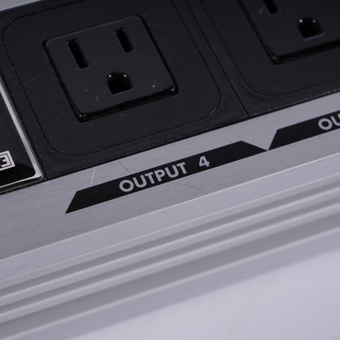 IsoTek EVO3 Sirius AC Power Conditioner; w/ EVO Premier Power Cable