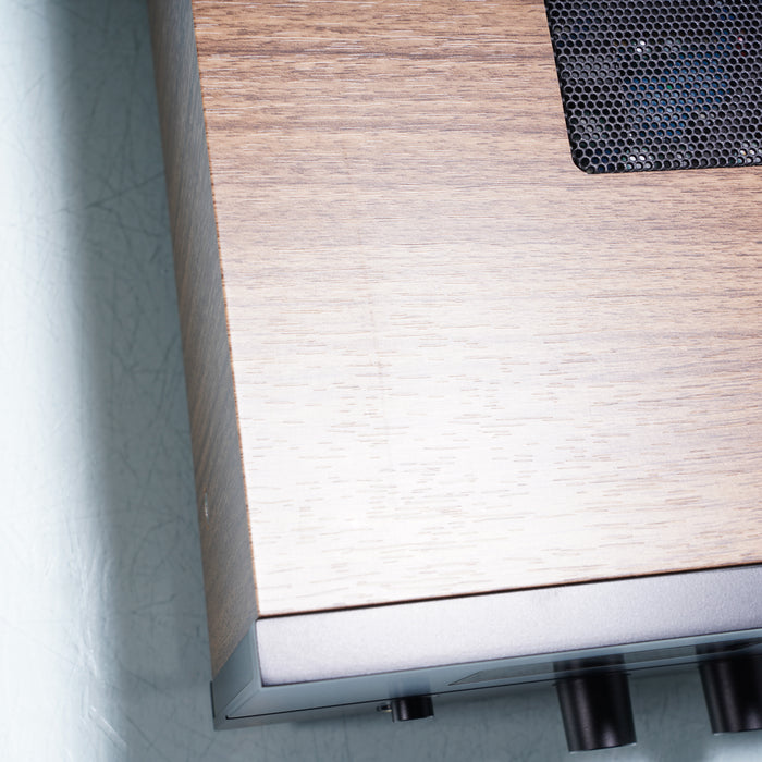 NAD Electronics C 3050 Stereo Integrated Amplifier; MM Phono