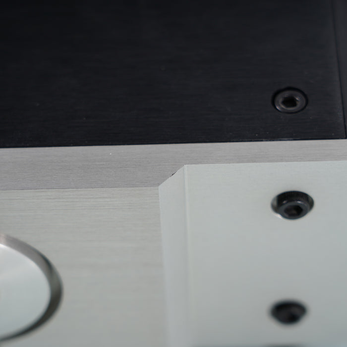 Pass Labs X1 Stereo Preamplifier
