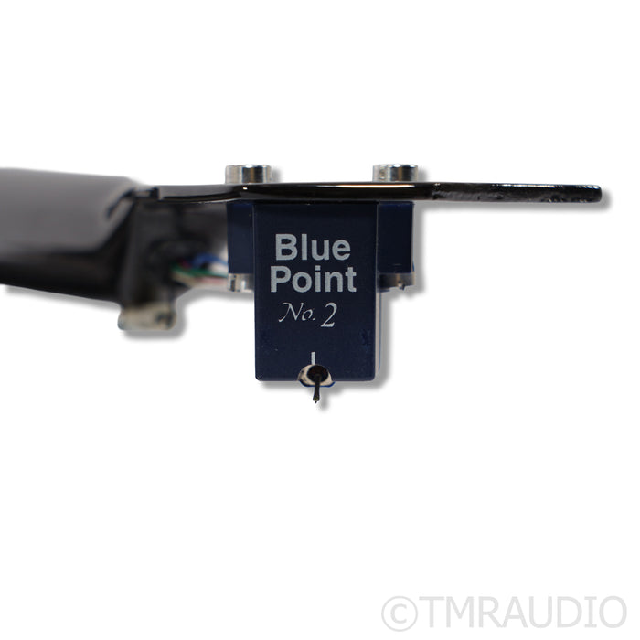 Pro-Ject RPM 5 Carbon Belt-drive Turntable; Black w/ Sumiko Blue Point No.2 MC
