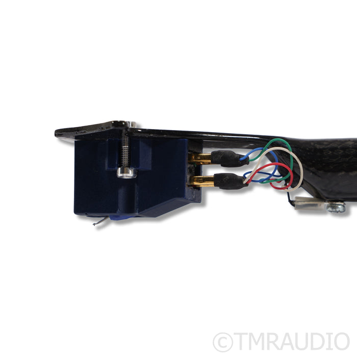 Pro-Ject RPM 5 Carbon Belt-drive Turntable; Black w/ Sumiko Blue Point No.2 MC