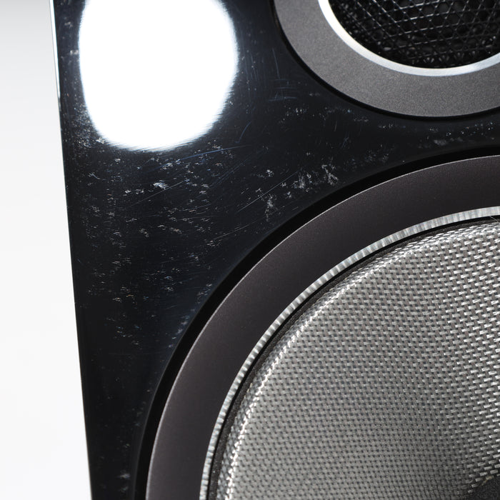 Bowers & Wilkins 704 S2 Floorstanding Speakers; Gloss Black Pair