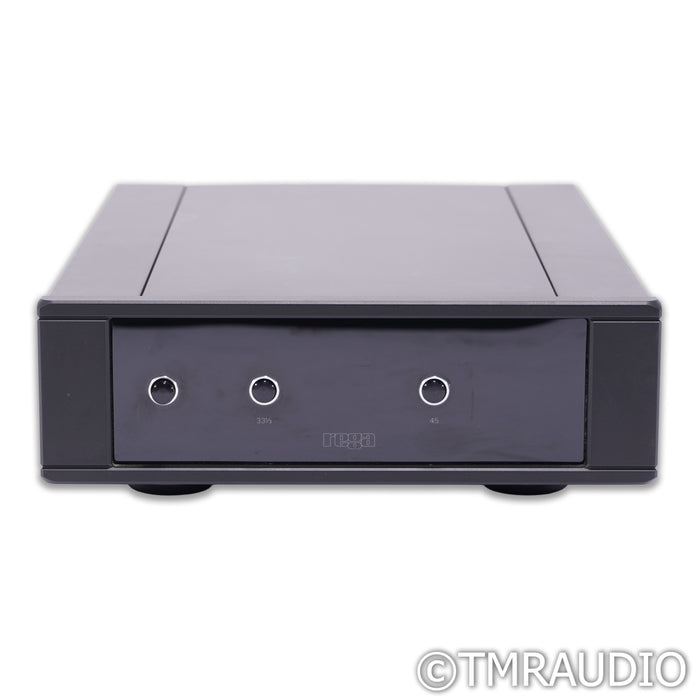 Rega Planar 10 Belt-Drive Turntable; Apheta 3 MC Cartridge
