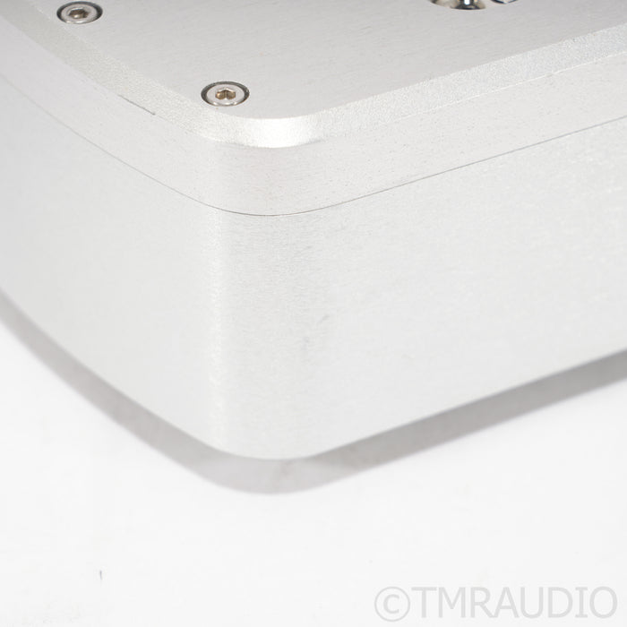 Chord Electronics DAVE DAC / Headphone Amplifier; D/A Converter