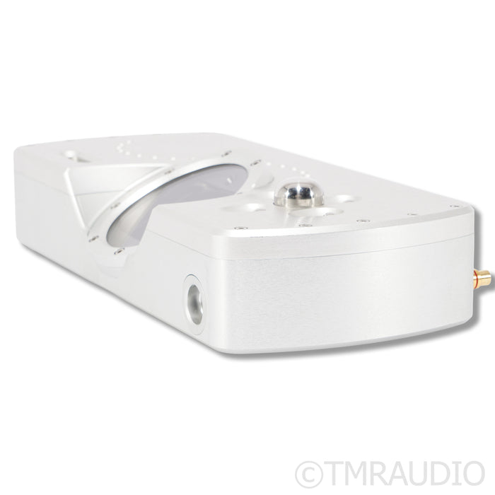 Chord Electronics DAVE DAC / Headphone Amplifier; D/A Converter