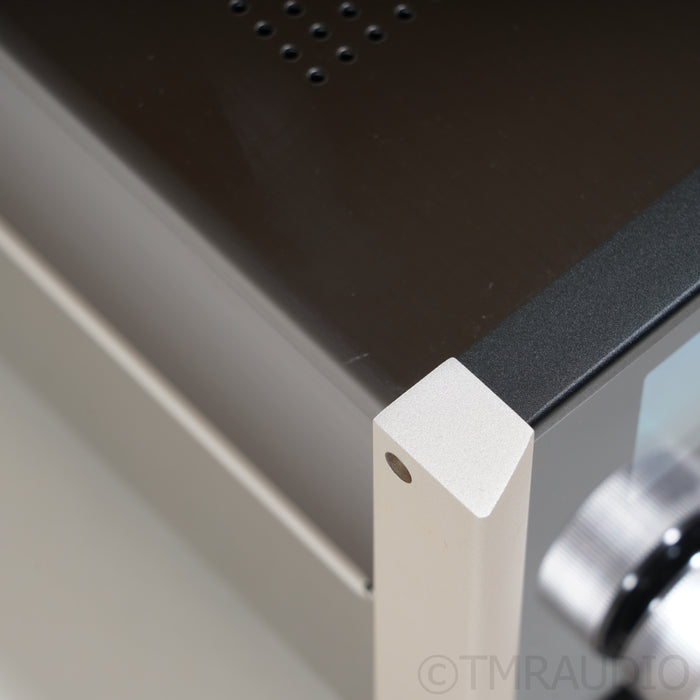 McIntosh D1100 Stereo Digital Preamplifier / DAC; D/A Converter