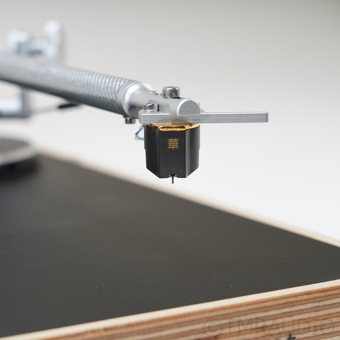 Clearaudio Concept Wood Belt-Drive Turntable; Satisfy 9" Carbon; Hana ML MC