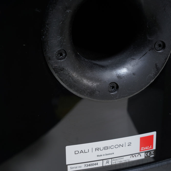 DALI Rubicon 2 Bookshelf Speakers; Black Pair