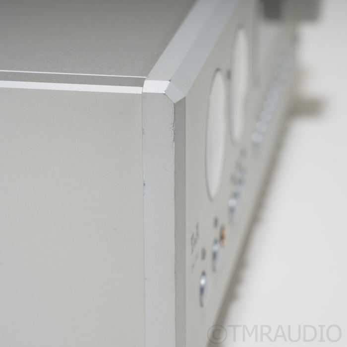 T+A DAC 200 DAC / Preamplifier; D/A Converter