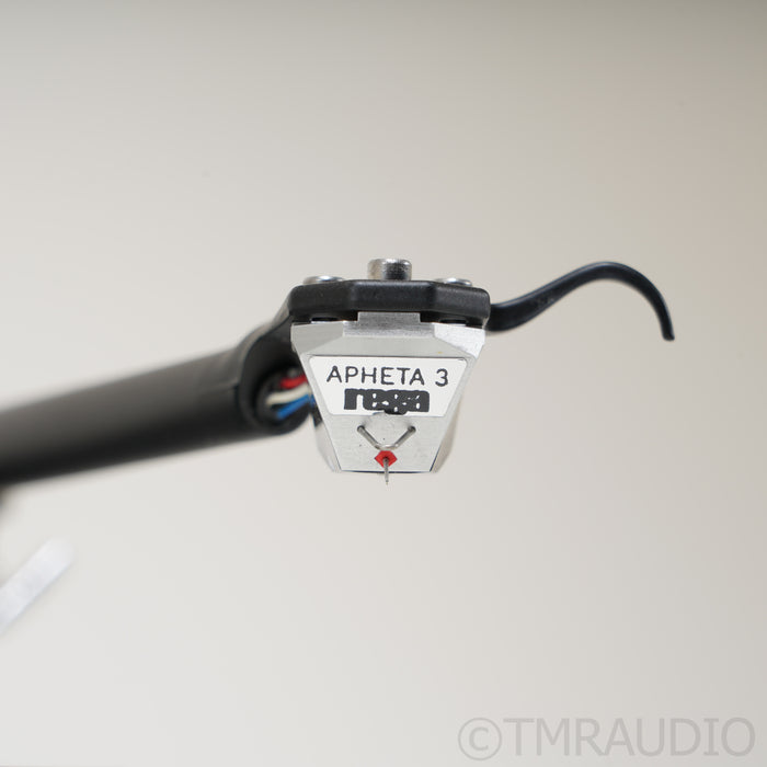 Rega Planar 8 Belt-Drive Turntable with Rega Apheta 3 MC Cartridge