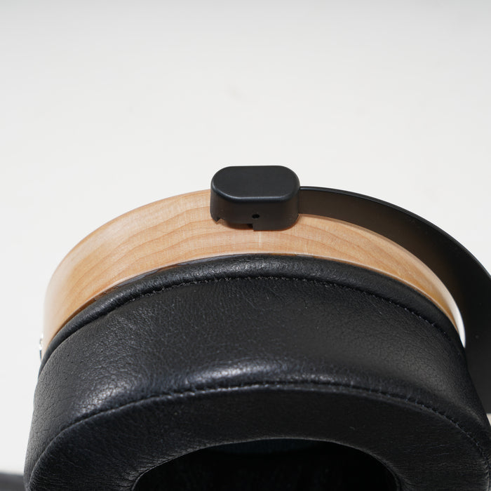 LSA Electronics HP-2 Closed-Back Headphones