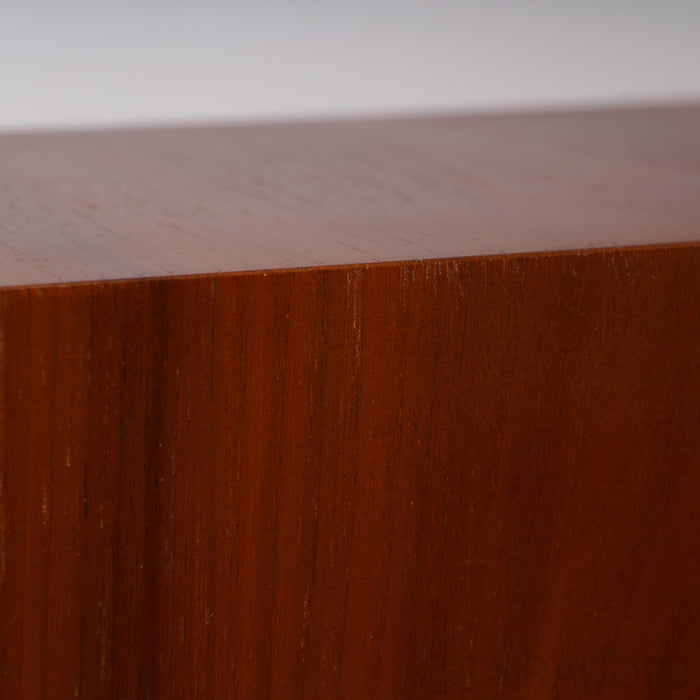 Buchardt Audio S400 Bookshelf Speakers; Smoked Oak Pair