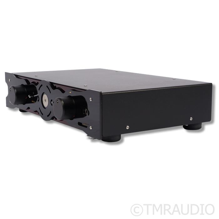 Angela-Gilbert Yeung C310 Stereo Preamplifier