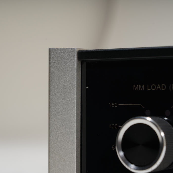 McIntosh MP100 MM / MC Phono Preamplifier