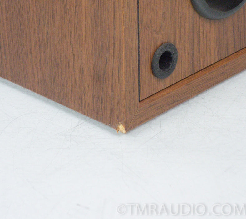 Infinity SM-82 Bookshelf Speakers