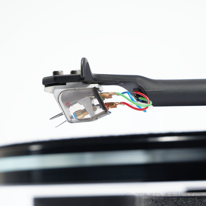 Rega Planar 8 Belt-drive Turntable with Rega Apheta 3 MC Cartridge