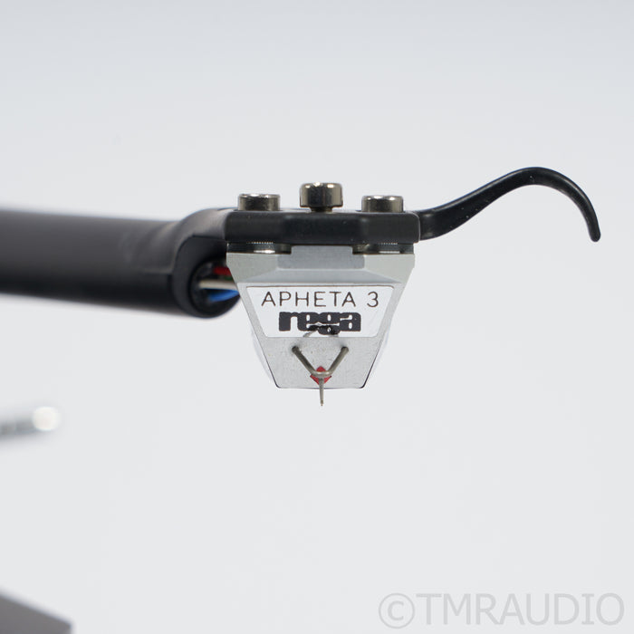 Rega Planar 8 Belt-Drive Turntable with Rega Apheta 3 MC Cartridge