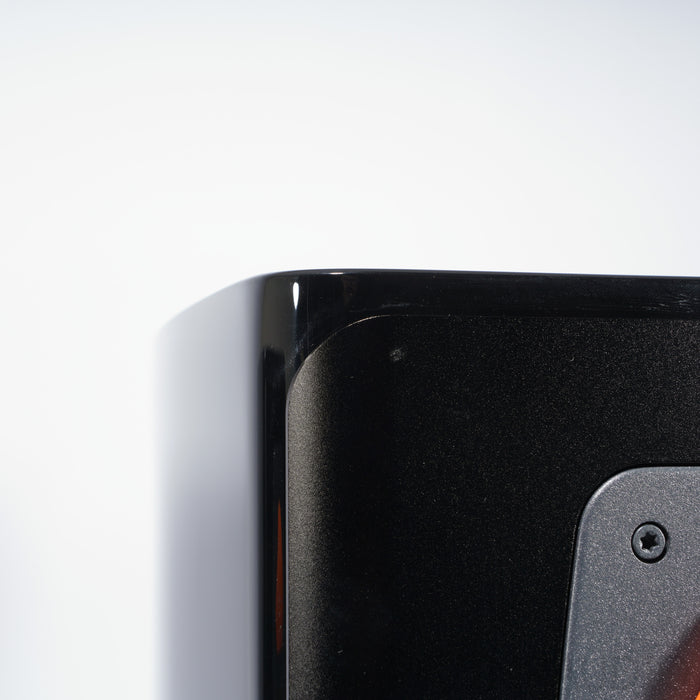 Dynaudio Contour 20i Bookshelf Speakers;  Gloss Black Pair