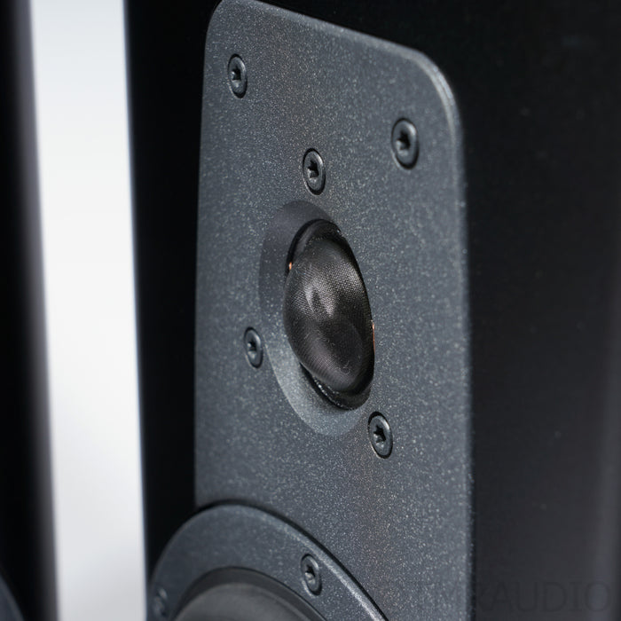 Dynaudio Contour 20i Bookshelf Speakers;  Gloss Black Pair