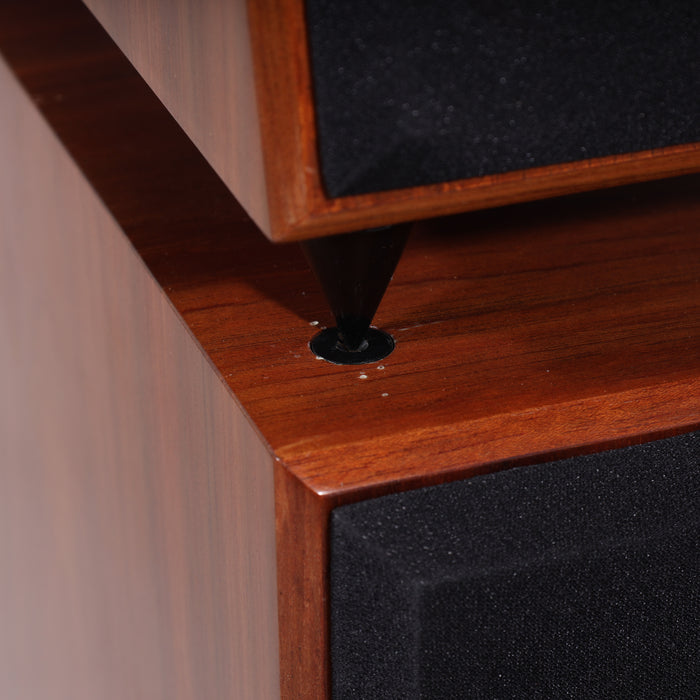 Von Schweikert VR-4jr Floorstanding Speakers; Walnut Pair