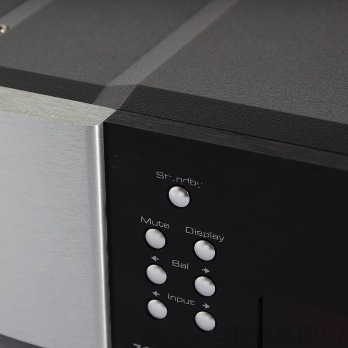 Simaudio MOON Moon 740P Stereo Preamplifier