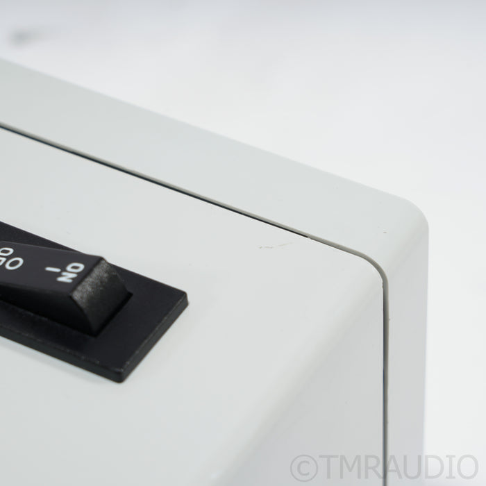 Audience aR2p AC Power Line Conditioner; (Open Box)