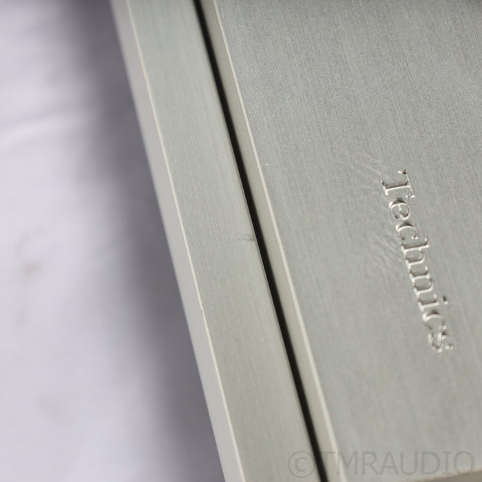 Technics SL-1000R Direct Drive Turntable; (No Cartridge)
