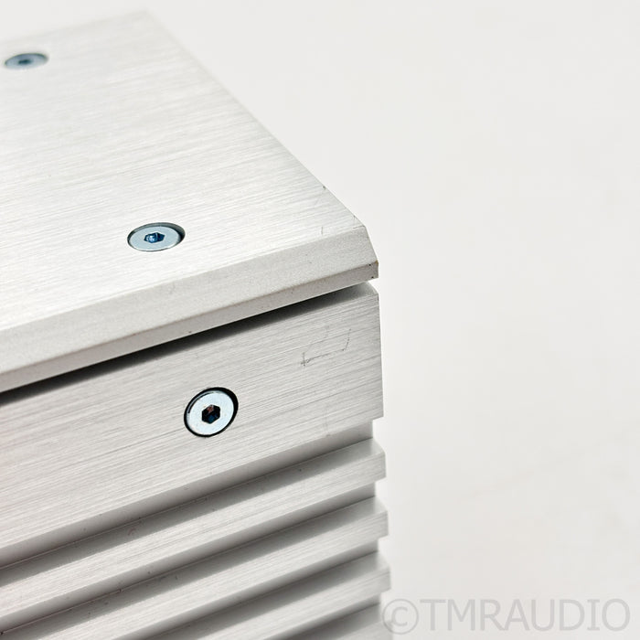 IsoTek EVO3 Syncro Uni DC Blocker AC Power Conditioner